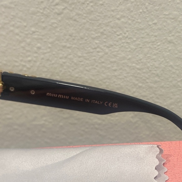 Miu Miu Black Cat-Eye Sunglasses - Picture 4 of 4